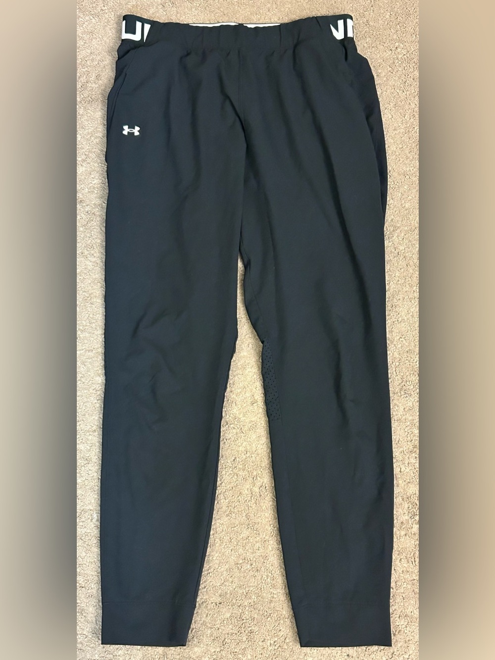 Under Armour Mens Sz M Black Loose Tapered Leg Stretch Pants